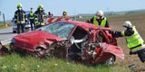 Auto crasht in Sattelschlepper: Pkw-Lenker tot