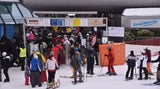 Massen ohne Maske und Abstand am Semmering