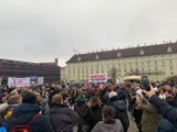 Ohne Abstand, ohne Maske: 2.000 Corona-Gegner bei Demo in Wien