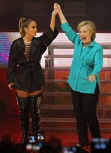 Jennifer Lopez: Sexy Po-Show für Hillary Clinton