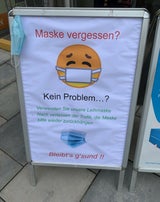 Wirbel um 'Leihmaske' vor steirischer Trafik