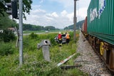 Güterzug crasht in Oberösterreich in Pkw