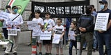 DEMO KUNDGEBUNG VON EXIL-TSCHETSCHENEN VOR RUSSISCHER BOTSCHAFT