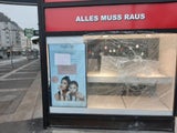 Pyros mit "doppelter Kraft einer Handgranate" auf Polizisten geworfen