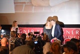 Goldie Hawn in der Lugner City