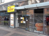 Pyros mit "doppelter Kraft einer Handgranate" auf Polizisten geworfen