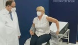 Historisch! Erste Corona-Patientin ist geimpft