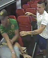 Masken-Sünder verprügeln Mann in ÖBB-Zug: Fahndung nach diesen Männern