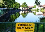 Spaziergänger findet totes Baby im Teich