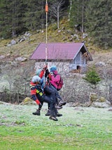 Turnschuh-Studenten aus Bergnot gerettet