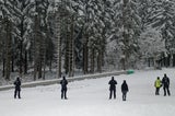 Winterberg Deutsche stürmen Skigebiete
