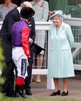 Queen Elisabeth II. beim Pferderennen in Ascot