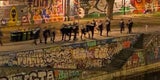 Keine Masken, kein Abstand: Wiener feiern Party am Donaukanal