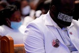 George Floyd: Trauergäste tragen "I can't breathe"-Schutzmasken