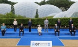 Queen scherzt beim Familienfoto am G7-Gipfel