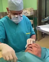 Lugner schickt oe24 erstes Video von seiner Krebs-OP