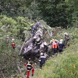 Lkw-Lenker zwei Stunden im Fahrzeug eingeklemmt