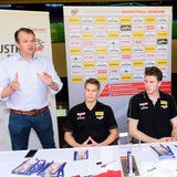 Jakob Pöltl Autogrammstunde