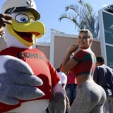 "Miss BumBum" entert Portugal-Camp