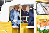 Prinz Charles & Camilla: In der Rikscha durch den Garten