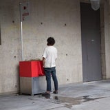 Freiluft-Pissoirs spalten das Internet