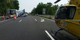 Reisebus mit 25 Kindern crasht mit Pkw auf A2