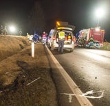 OÖ: Missglücktes Überholmanöver fordert zwei Schwerverletzte