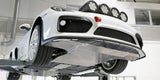 Porsche jagt Cayman über Rallyestrecke