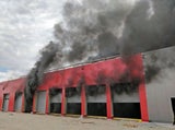 Gasflaschen explodieren: Brand bei Roten Kreuz