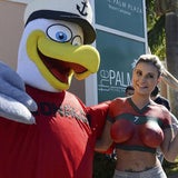 "Miss BumBum" entert Portugal-Camp