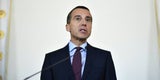 Rotes Prinzip Hoffnung und Mauer für Kern