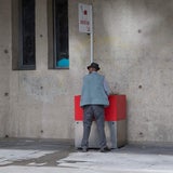 Freiluft-Pissoirs spalten das Internet