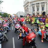 Bilder der Regenbogenparade in Wien