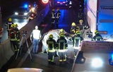 Pkws crashen bei Spurwechsel auf Autobahn - Beifahrer tot
