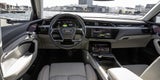 Audi zeigt das Cockpit seines Elektro-SUVs