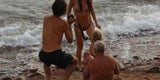 Dahab Frau bringt Baby im Meer zur Welt