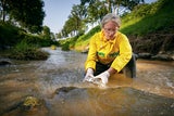 Antibiotika und Pestizide: So verseucht sind unsere Gewässer
