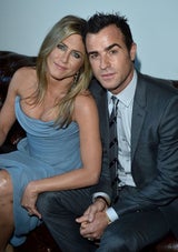 Jennifer Aniston verliebt mit Lover Theroux