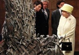 Queen Elizabeth besucht das "Game of Thrones"-Set