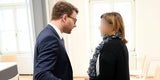 Manipulierte Deutschtests - Bedingte Haftstrafen für Ex-Prüferin