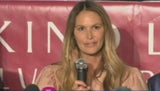Elle Macpherson eroberte die Lugner City