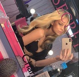 Austro-Topmodel Nadine Leopold backstage bei der Victoria's Secret Show