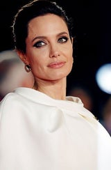 Angelina Jolie strahlt bei "Unbroken"-Premiere in London