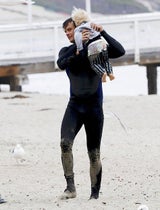 Josh Duhamel nimmt Sohn Axl zum Set mit