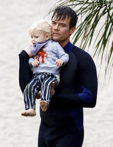 Josh Duhamel nimmt Sohn Axl zum Set mit