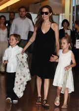 Angelina Jolie mit Pax, Shiloh, Knox und Vivienne in Japan