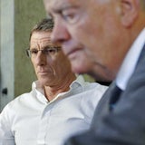 Hochegger ohne Sakko vor U-Ausschuss