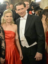 Hier trifft Kanzler Kurz beim Opernball ein