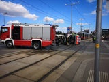 Spektakulärer Crash mitten in Wien: Krankenwagen knallt in Pkw