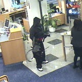 Bank mit Maschinenpistole überfallen